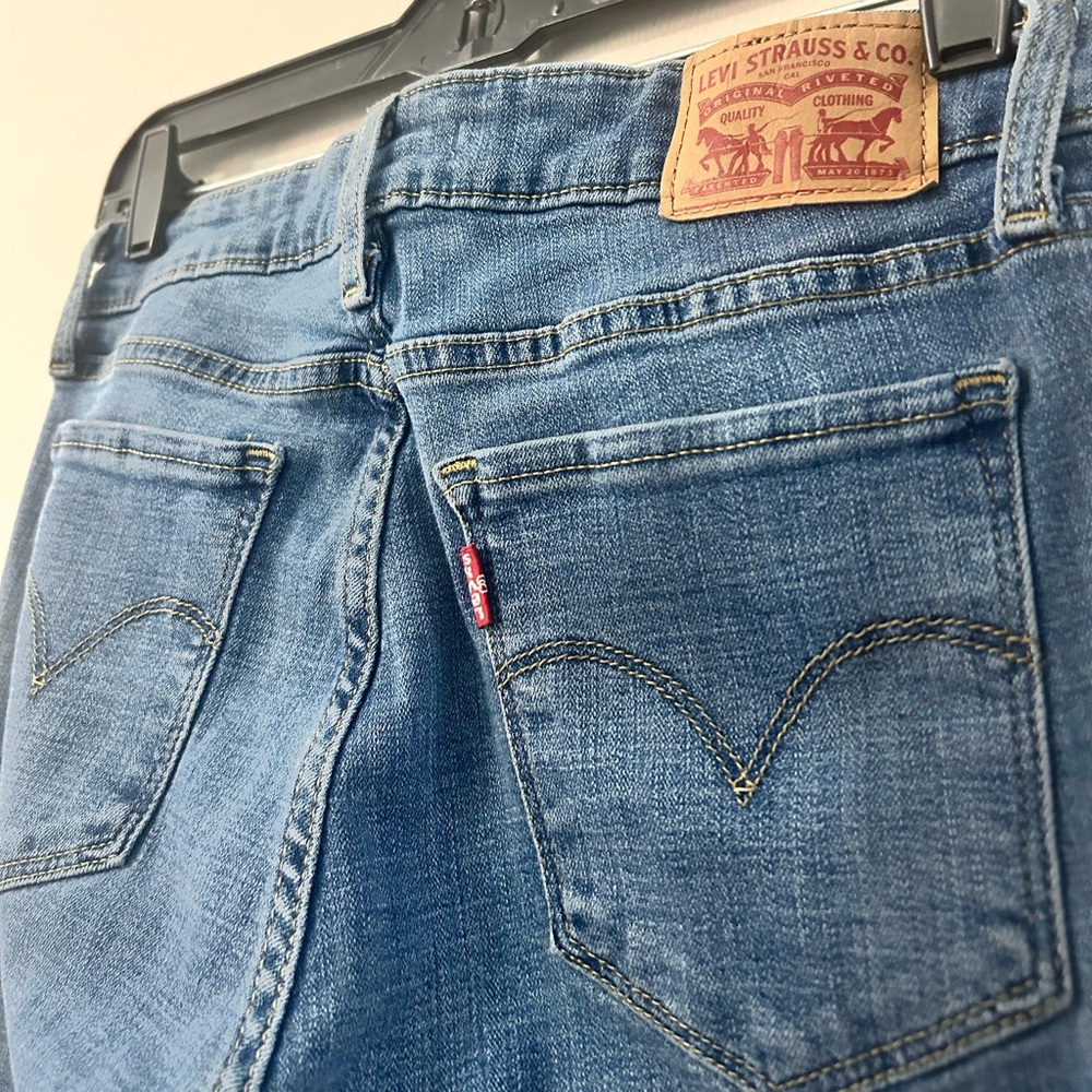 Levi's Women's Classic Blue Skinny Jeans